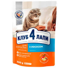 CLUB 4 PAWS PREMIUM for adult cats WITH SALMON 300g