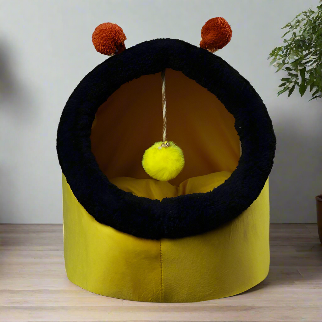 Moda Cat House Bee