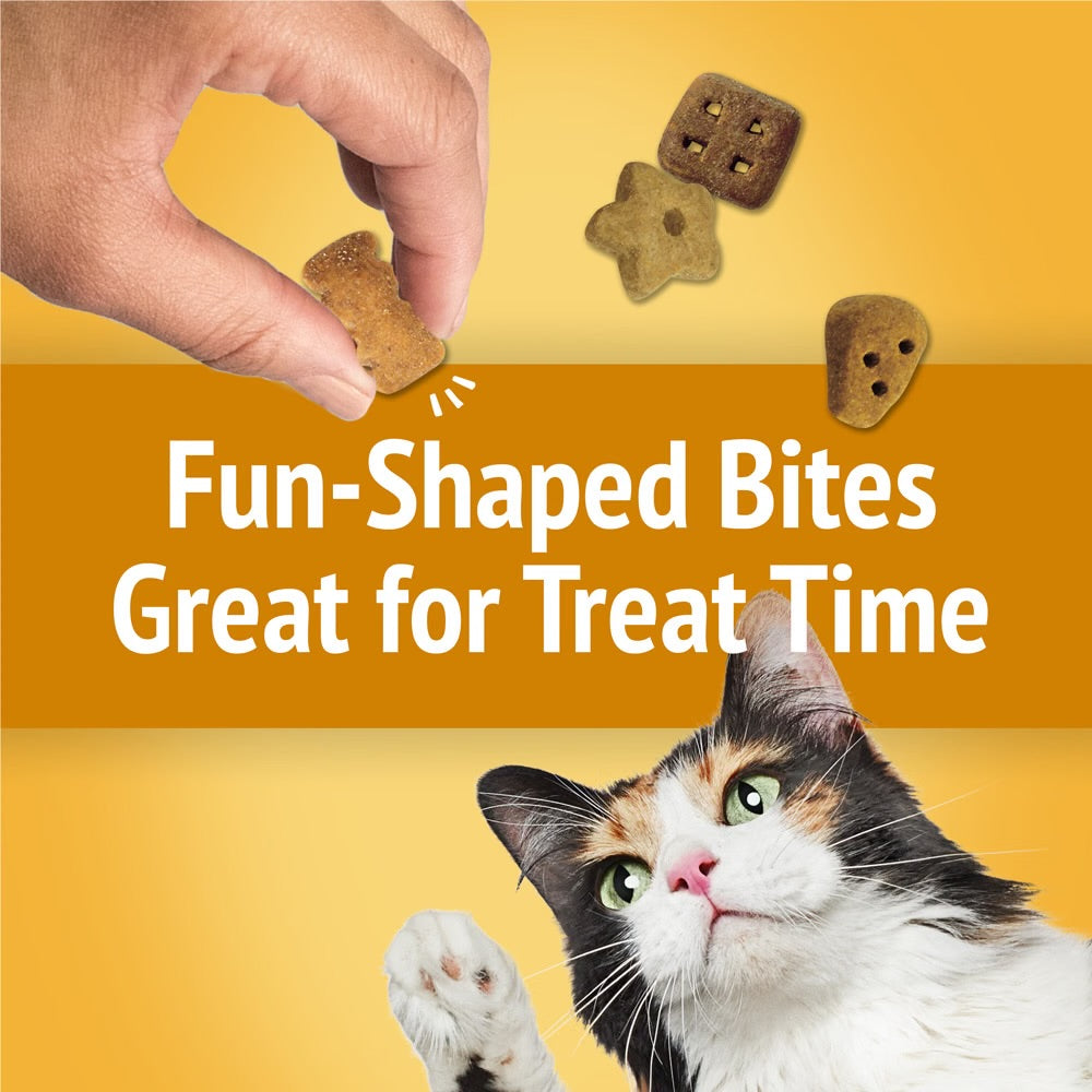 Friskies Party Mix Cheezy Craze Crunch Cheddar, Swiss & Monterey Jack Flavors Cat Treats 170G