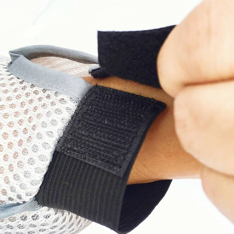 Silicone Pet Grooming Glove – Deshedding & Bathing Brush